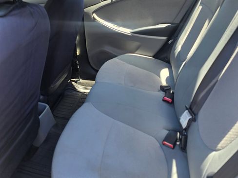 Used 2014 Hyundai Accent GLS FWD image 3