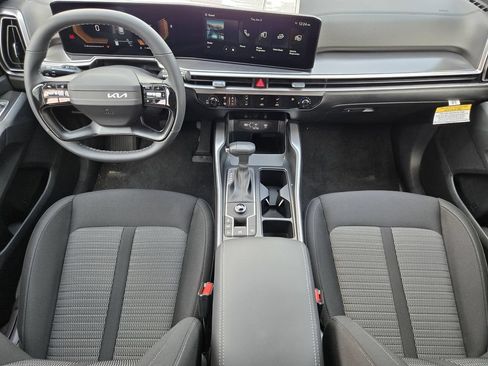 New 2026 Kia Sorento LX FWD image 18