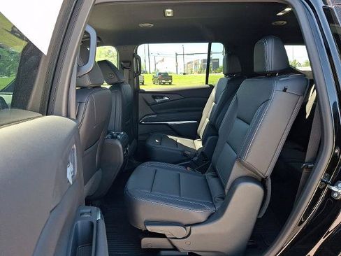 New 2026 Chevrolet Traverse LT w/ Midnight/Sport Edition AWD/4WD image 7