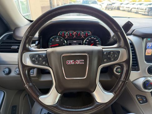 Used 2017 GMC Yukon XL SLT image 9