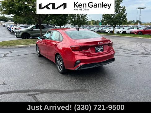 Used 2024 Kia Forte LXS FWD image 7