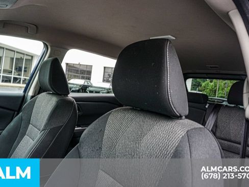 Used 2026 Nissan Rogue SV FWD image 17