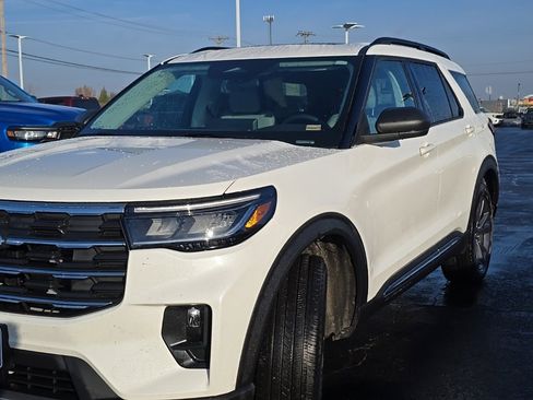 Used 2025 Ford Explorer Active w/ Active Comfort Package image 65