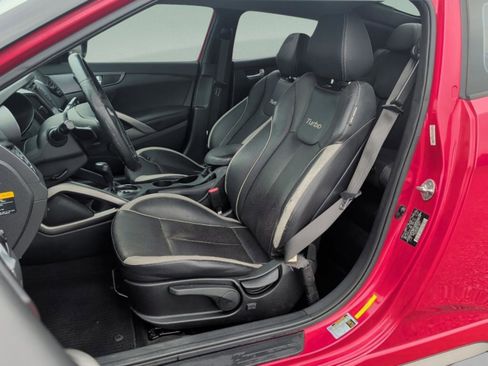 Used 2013 Hyundai Veloster Turbo image 22