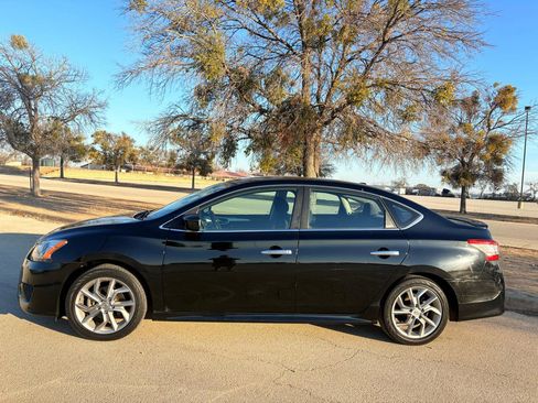 Used 2013 Nissan Sentra SR w/ Premium Pkg image 2