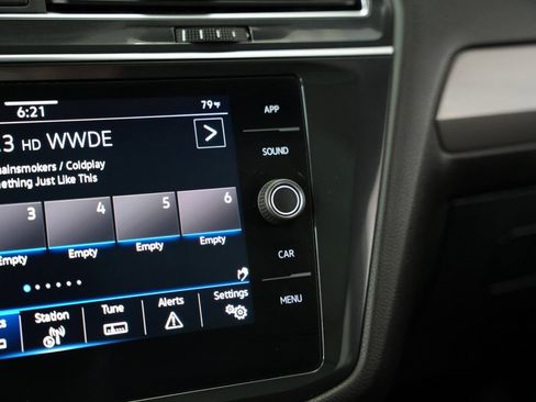 Used 2022 Volkswagen Tiguan SE R-Line FWD image 24