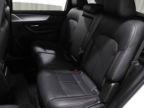 Certified 2025 MAZDA CX-70 3.3 Turbo w/ Preferred Package image 18