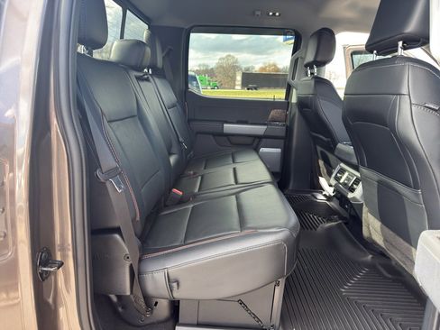 Used 2023 Ford F250 Lariat w/ Sport Appearance Package image 15