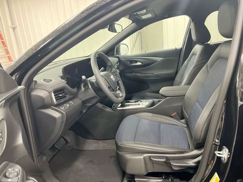 New 2026 Buick Envista Preferred FWD image 19