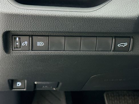 Used 2025 Toyota RAV4 XLE w/ Convenience Package image 17