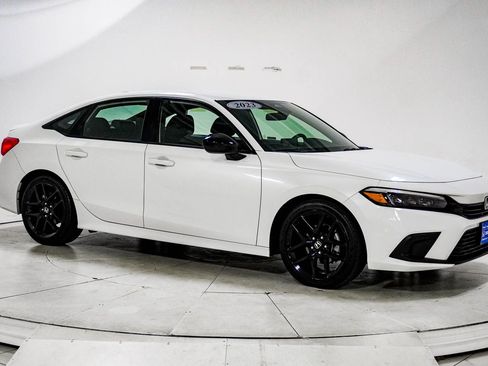 Used 2023 Honda Civic Sport image 13