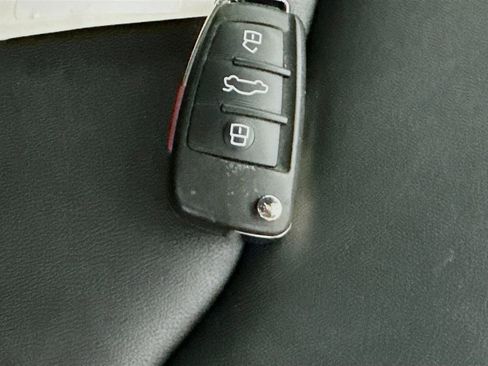 Used 2022 Audi Q3 2.0T Premium w/ Convenience Package image 36