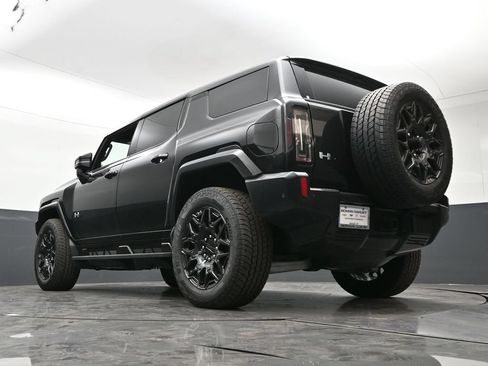 Used 2025 GMC Hummer EV 2X AWD/4WD image 26