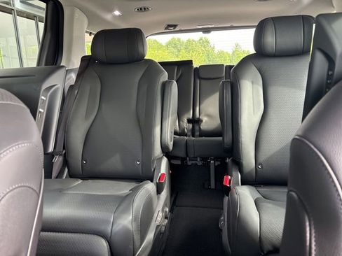 Used 2025 Kia Carnival SX Prestige FWD image 13