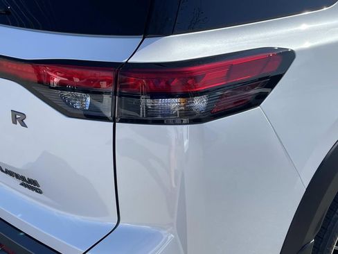 New 2026 Nissan Pathfinder Platinum AWD/4WD image 11