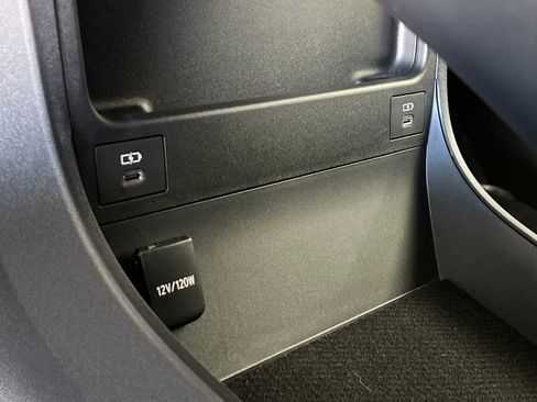 Used 2024 Subaru Solterra Limited image 42