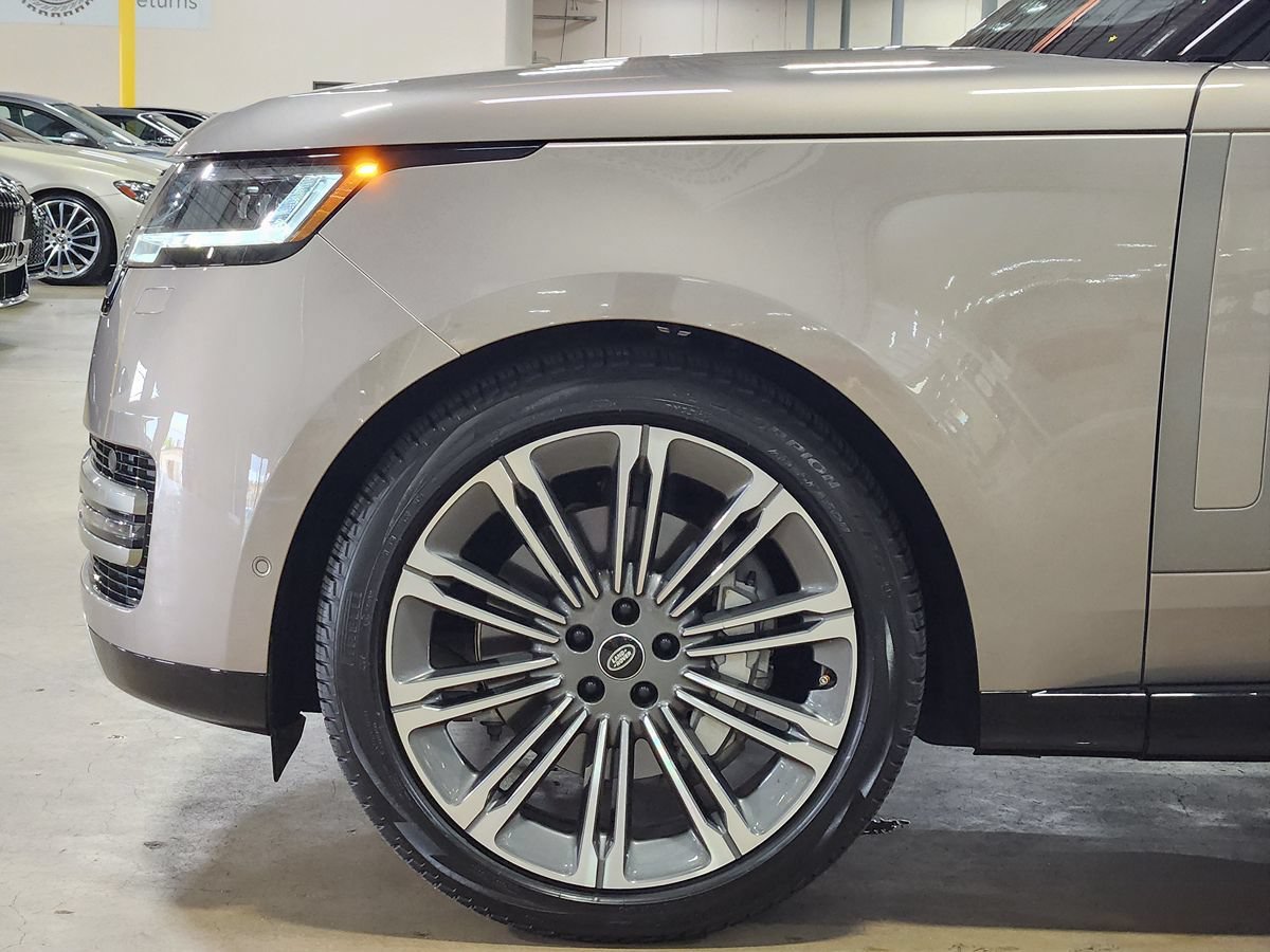 Used 2023 Land Rover Range Rover SE AWD/4WD image 5