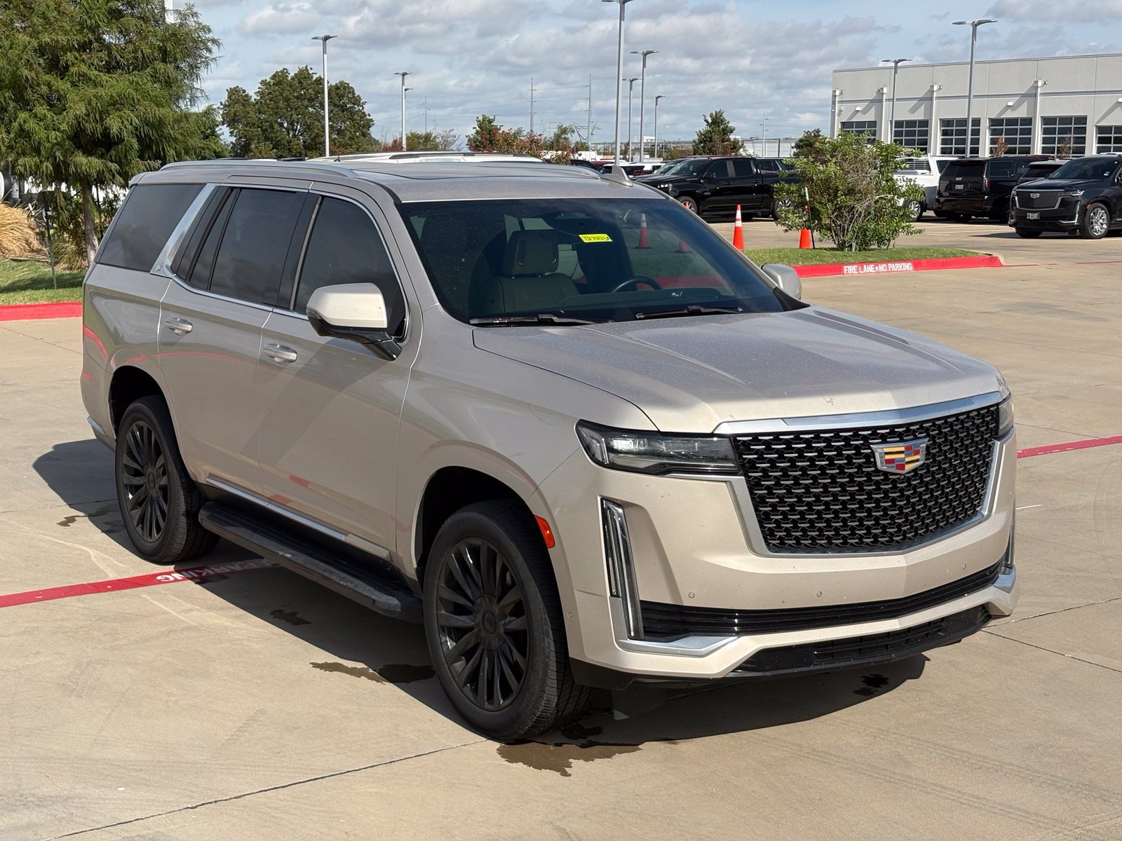 Certified 2023 Cadillac Escalade Premium Luxury AWD/4WD image 10