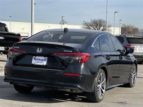 Certified 2024 Honda Civic Touring image 4