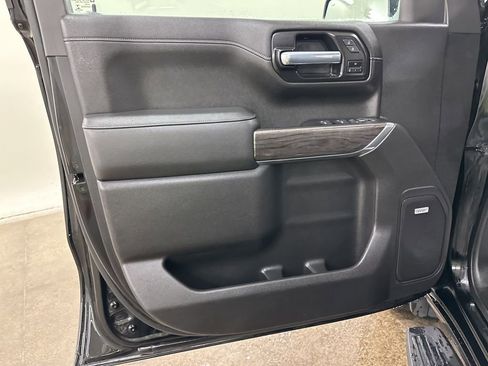 Used 2022 Chevrolet Silverado 1500 LTZ w/ LTZ Premium Package image 30