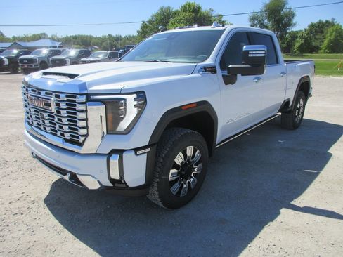New 2026 GMC Sierra 2500 Denali w/ Denali Reserve Package AWD/4WD image 11
