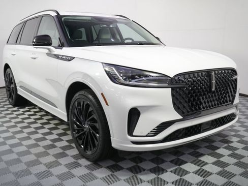 New 2026 Lincoln Aviator Reserve AWD/4WD image 9