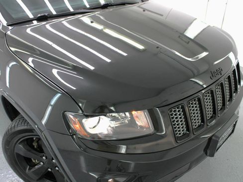 Used 2015 Jeep Grand Cherokee Altitude image 18