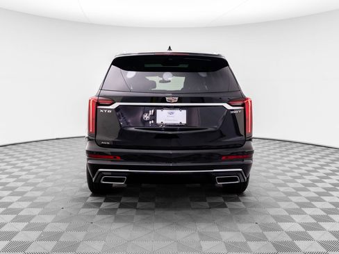 New 2025 Cadillac XT6 Luxury image 7
