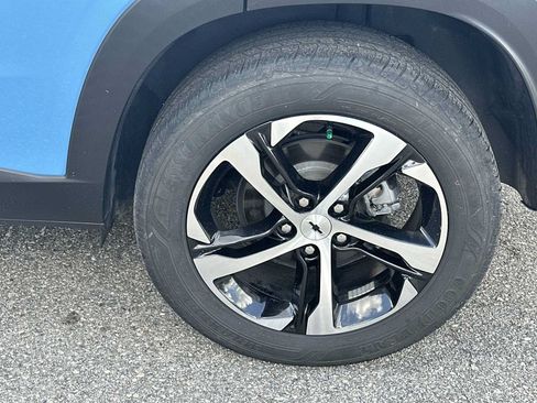 Certified 2024 Chevrolet Trax RS w/ Driver Confidence Package FWD image 12