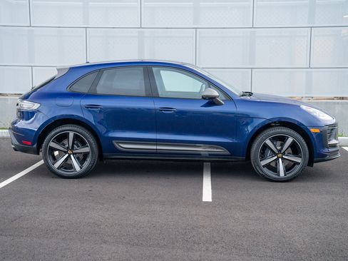 Certified 2026 Porsche Macan Turbo AWD/4WD image 8