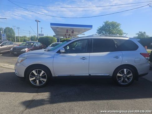 Used 2014 Nissan Pathfinder Platinum w/ Platinum Premium Package image 4