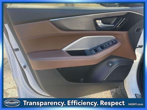 Used 2023 Acura MDX SH-AWD w/ Advance Package image 18