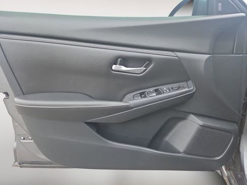 Used 2021 Nissan Sentra SV image 16