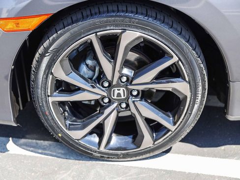 Used 2019 Honda Civic Sport image 9
