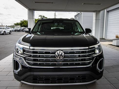 New 2026 Volkswagen Atlas SE FWD image 8