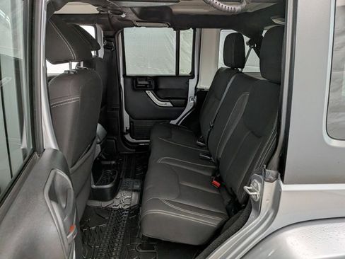 Used 2015 Jeep Wrangler Unlimited Sahara w/ Dual Top Group image 15