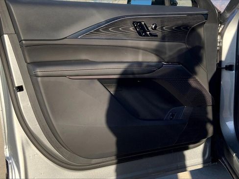 New 2025 Cadillac Lyriq Luxury image 11