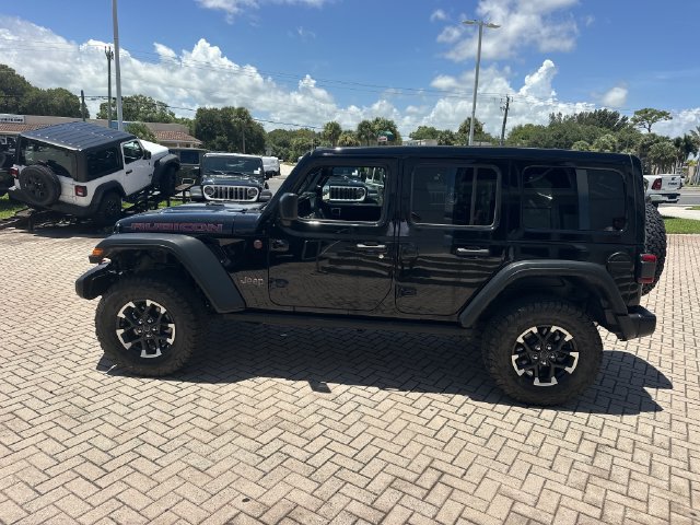 Used 2026 Jeep Wrangler Unlimited Rubicon AWD/4WD image 9