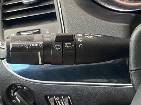 Used 2015 Chrysler Town & Country S image 20