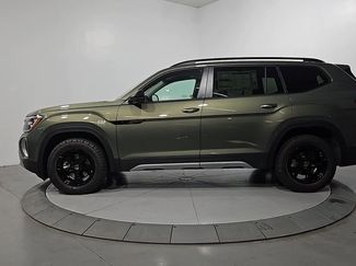 New 2026 Volkswagen Atlas Peak Edition video 2