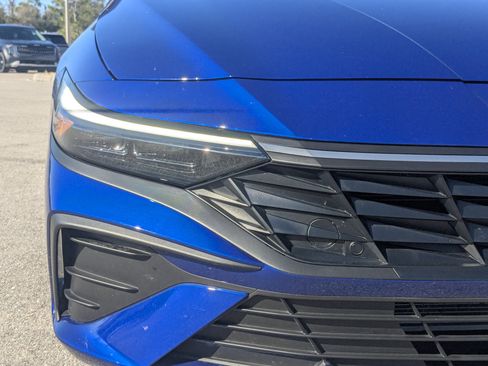 Used 2025 Hyundai Elantra Sport image 10