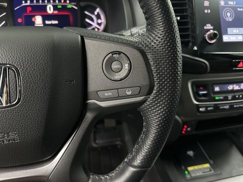 Used 2024 Honda Passport EX-L image 16