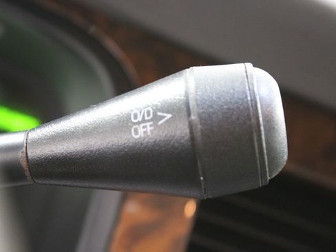 Used 2002 Lincoln Town Car Executive image 26