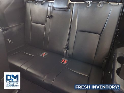 Used 2022 Toyota Highlander XLE image 45