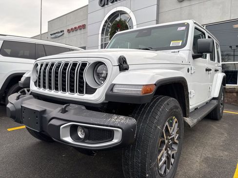 New 2026 Jeep Wrangler Unlimited Sahara AWD/4WD image 7