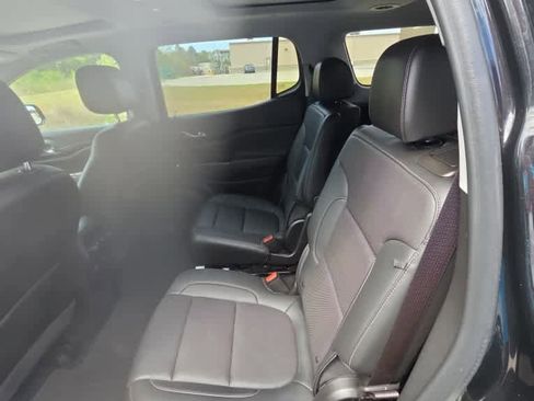 Used 2022 GMC Acadia SLT w/ Technology Package image 6