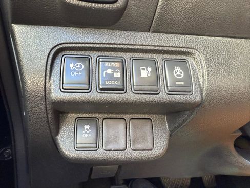 Used 2013 Nissan Leaf SL w/ Premium Pkg FWD image 26