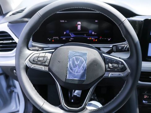 New 2026 Volkswagen Taos SE AWD/4WD image 22