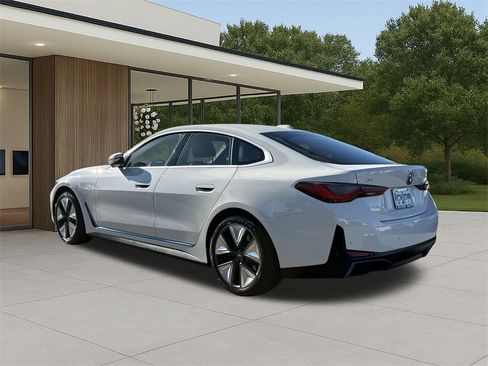 Certified 2024 BMW i4 eDrive35 w/ Convenience Package image 11