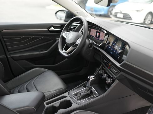 Used 2024 Volkswagen Jetta SEL FWD image 17
